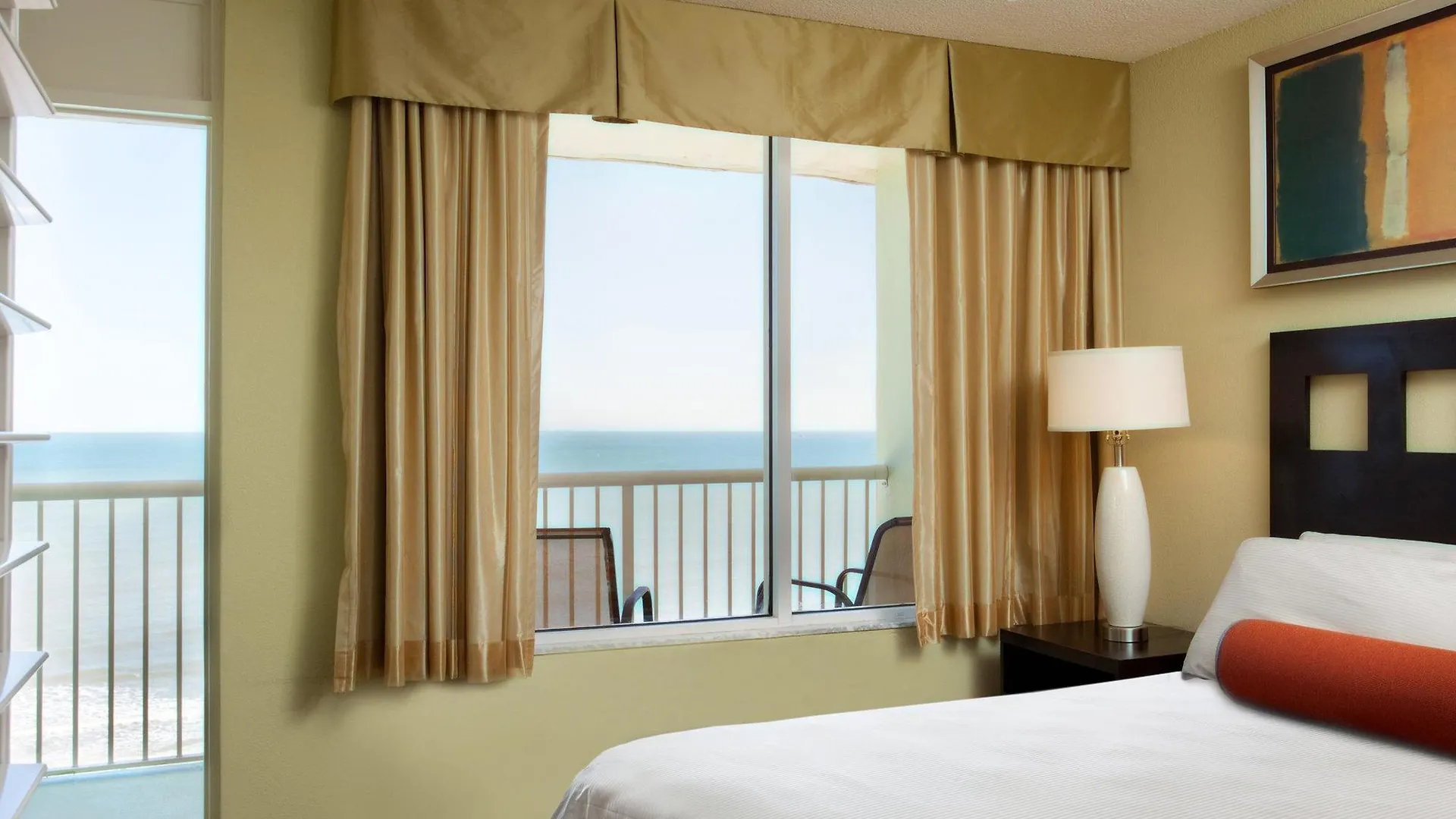 Bluegreen Vacations Daytona Seabreeze, Ascend Resort Collection Daytona Beach Shores