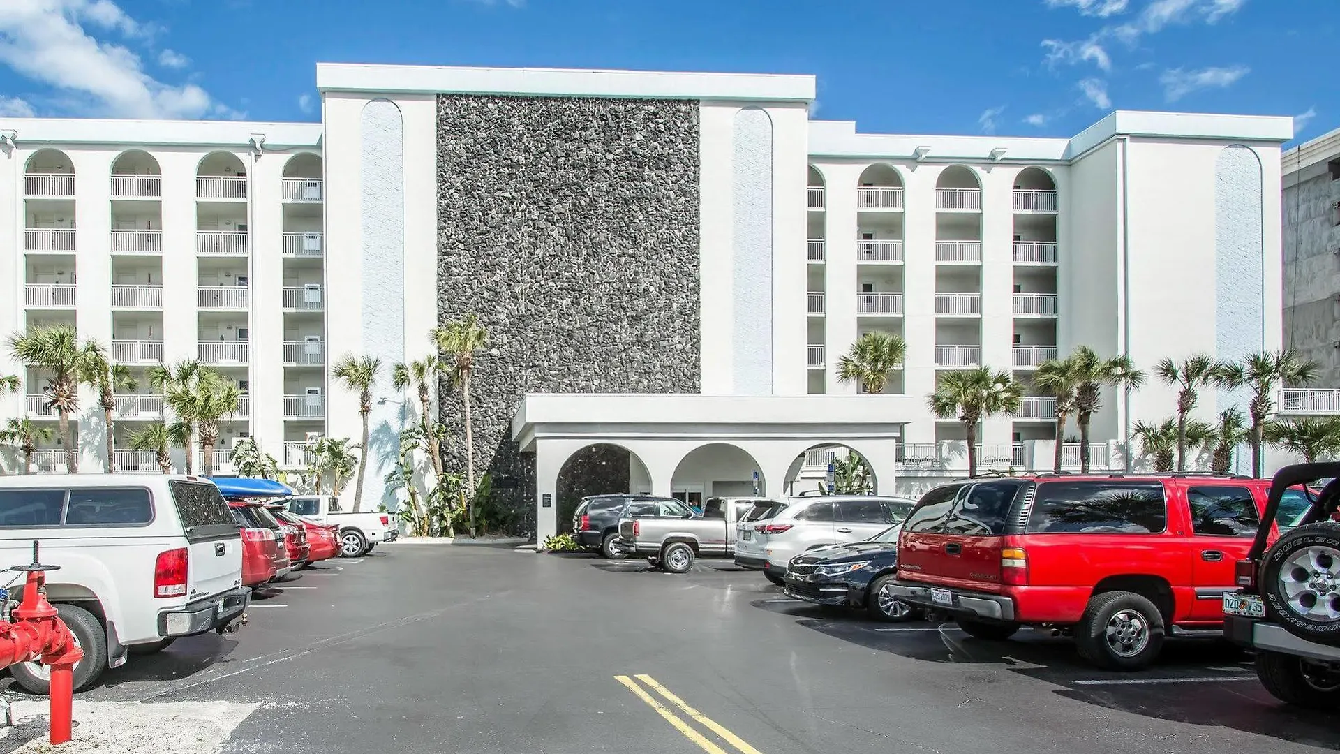 Bluegreen Vacations Daytona Seabreeze, Ascend Resort Collection Daytona Beach Shores